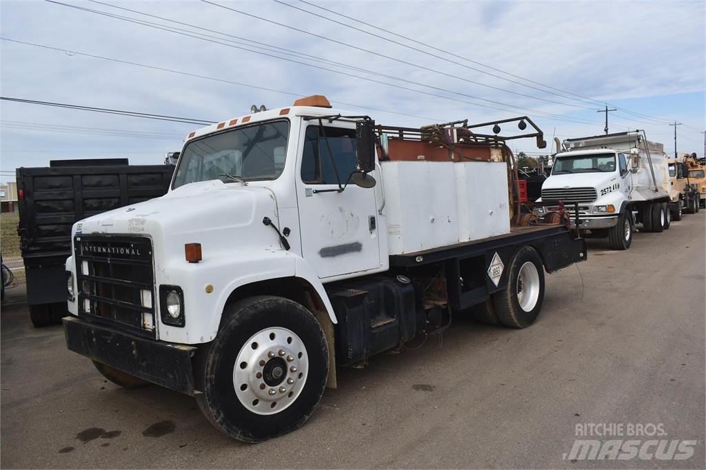 International S2300 Cisternové vozy