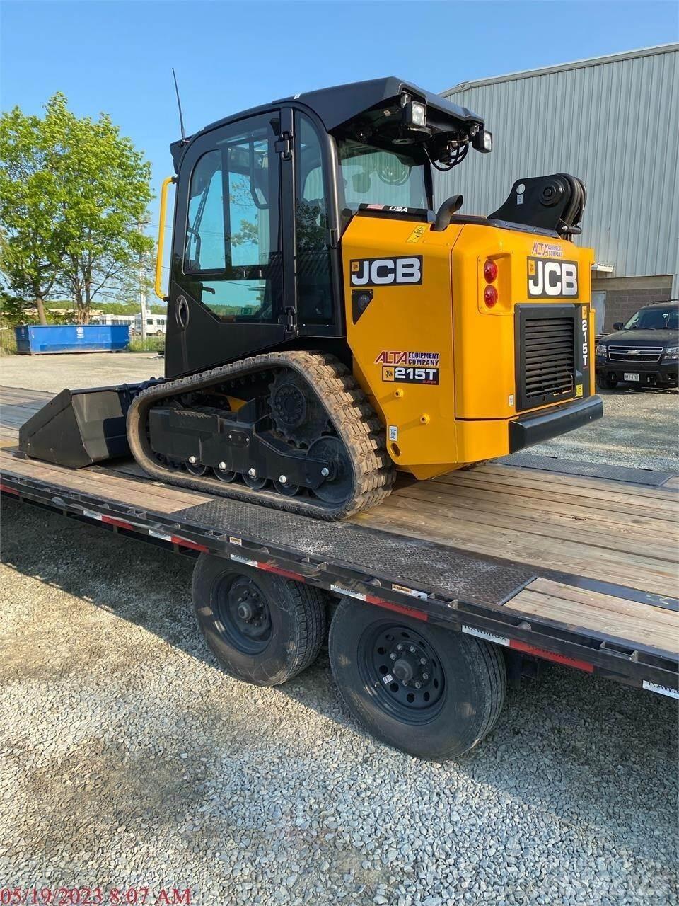 JCB 215T Smykem řízené nakladače
