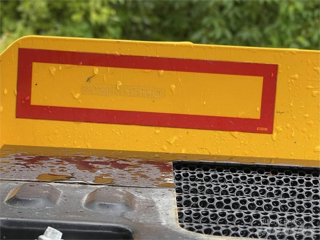 JCB 260T Smykem řízené nakladače