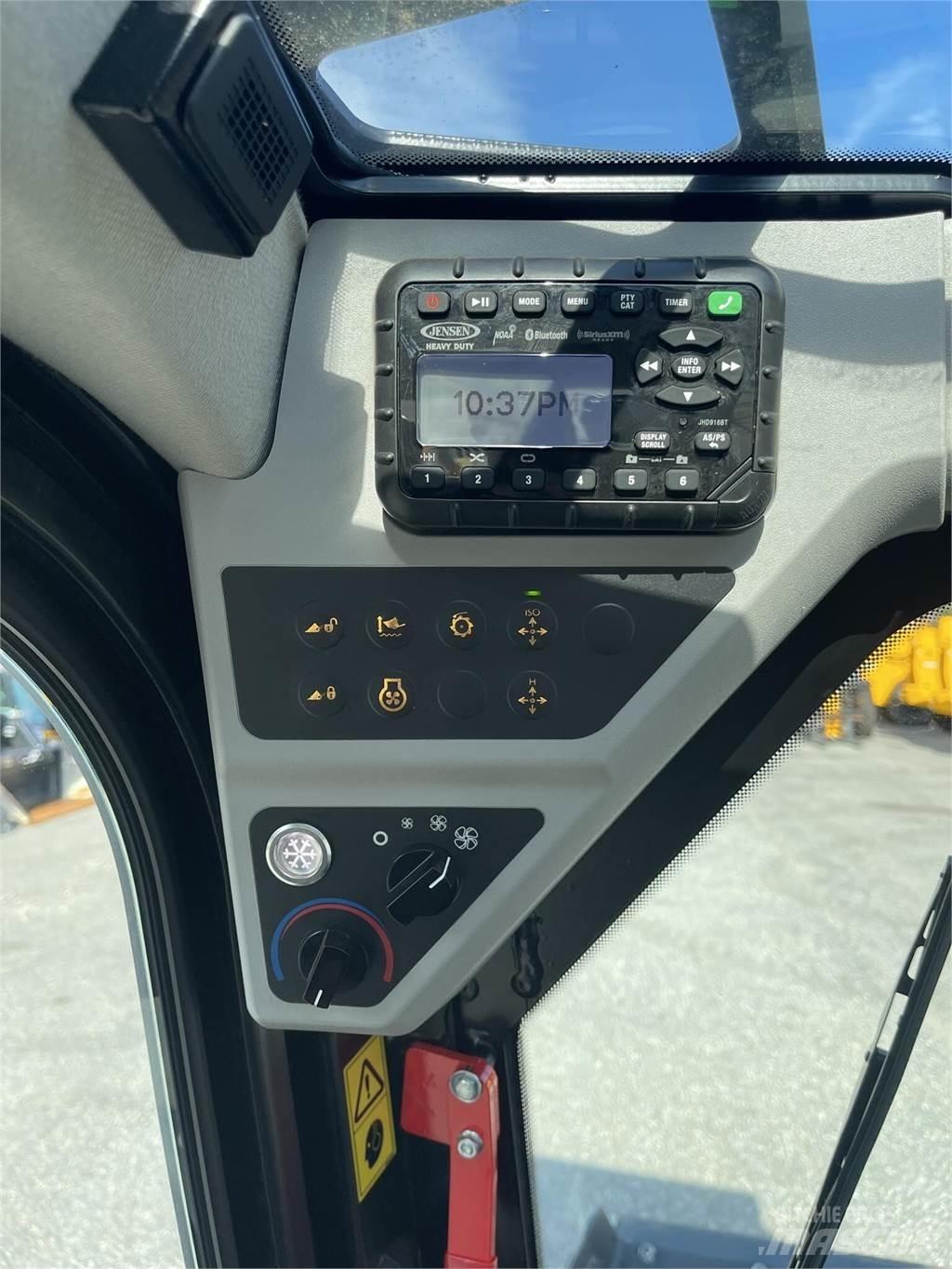JCB 270 Smykem řízené nakladače