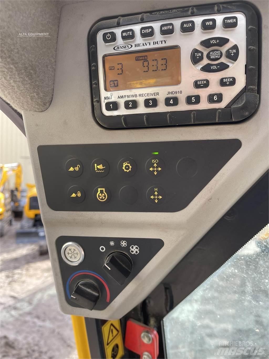 JCB 270T Smykem řízené nakladače