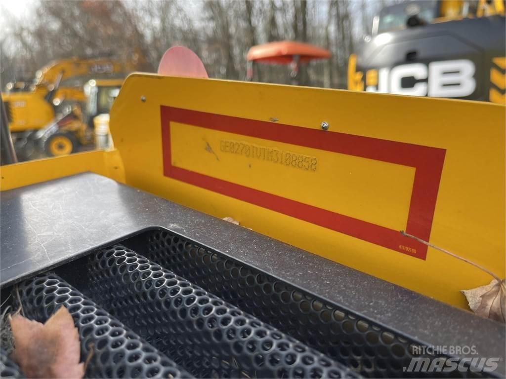 JCB 270T Smykem řízené nakladače