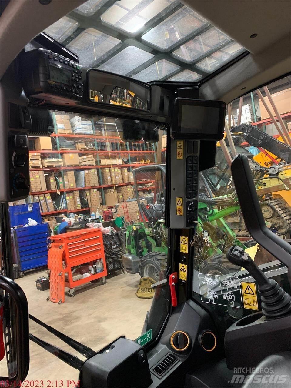 JCB 2TS-7T Smykem řízené nakladače