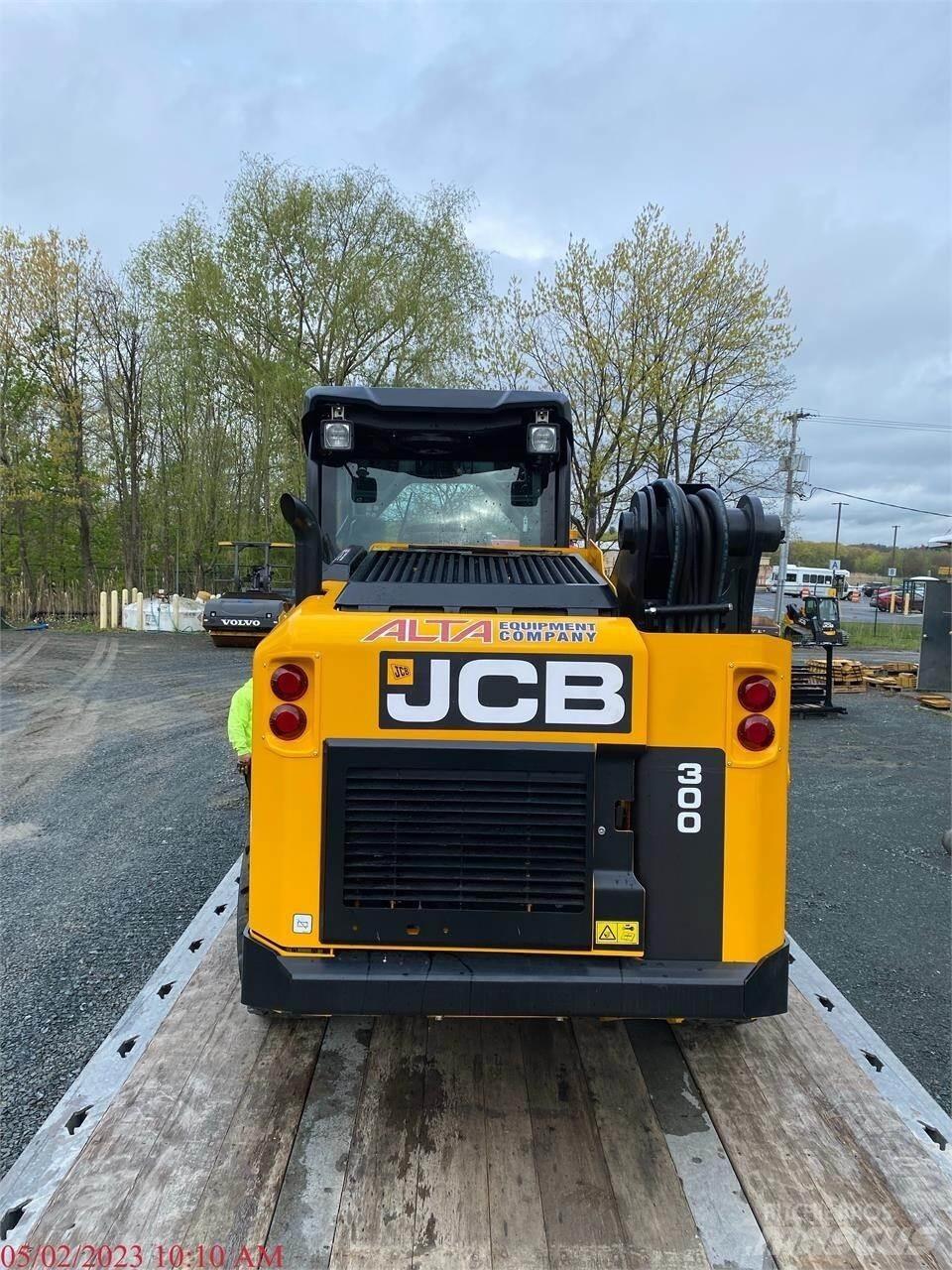 JCB 300 Smykem řízené nakladače