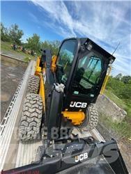 JCB 300 Smykem řízené nakladače
