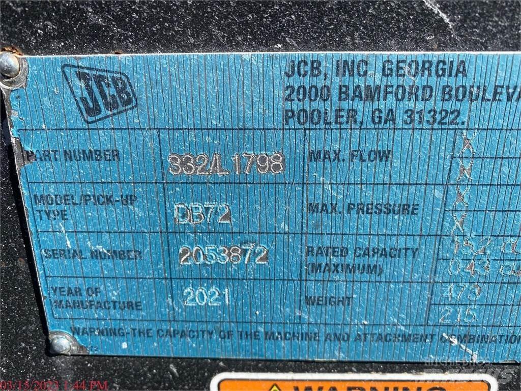 JCB 300 Smykem řízené nakladače
