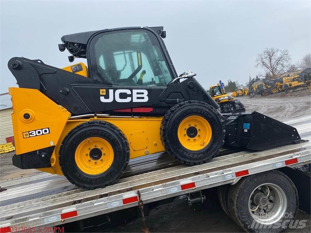 JCB 300 Smykem řízené nakladače