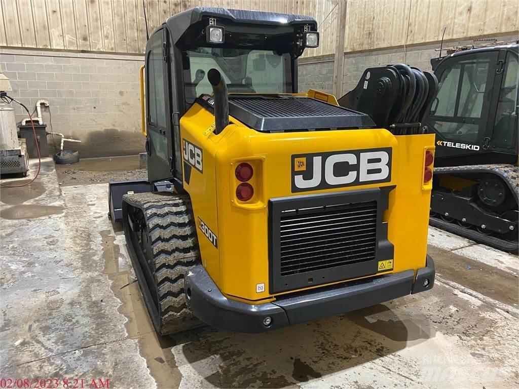 JCB 300T Smykem řízené nakladače