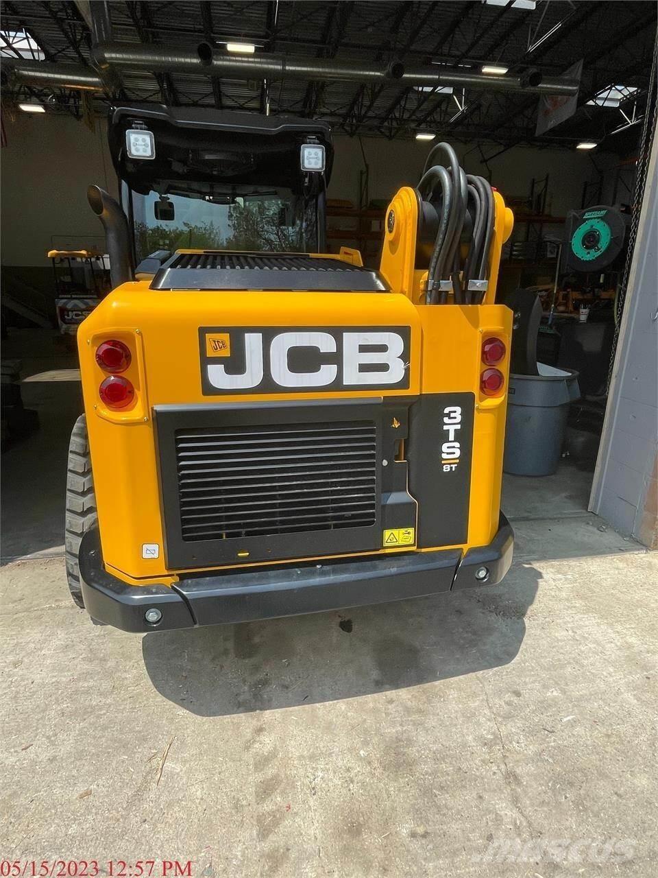 JCB 3TS-8T Smykem řízené nakladače