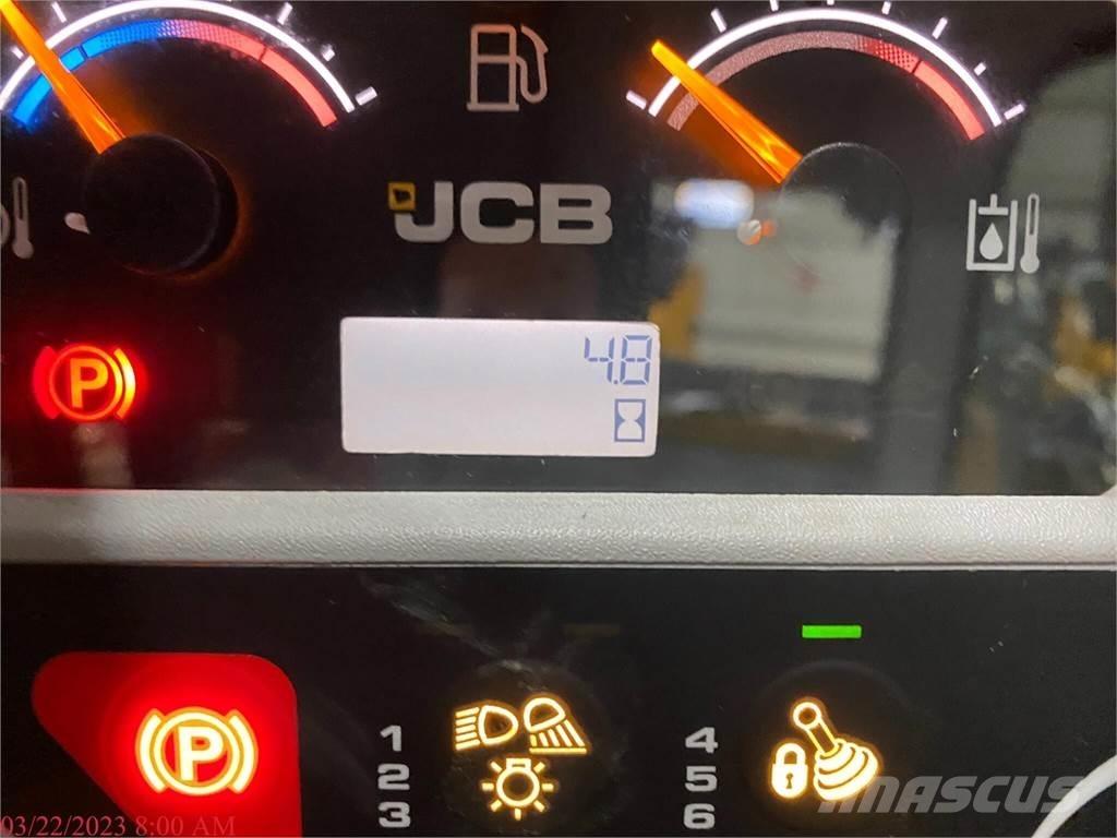 JCB 3TS-8W Smykem řízené nakladače