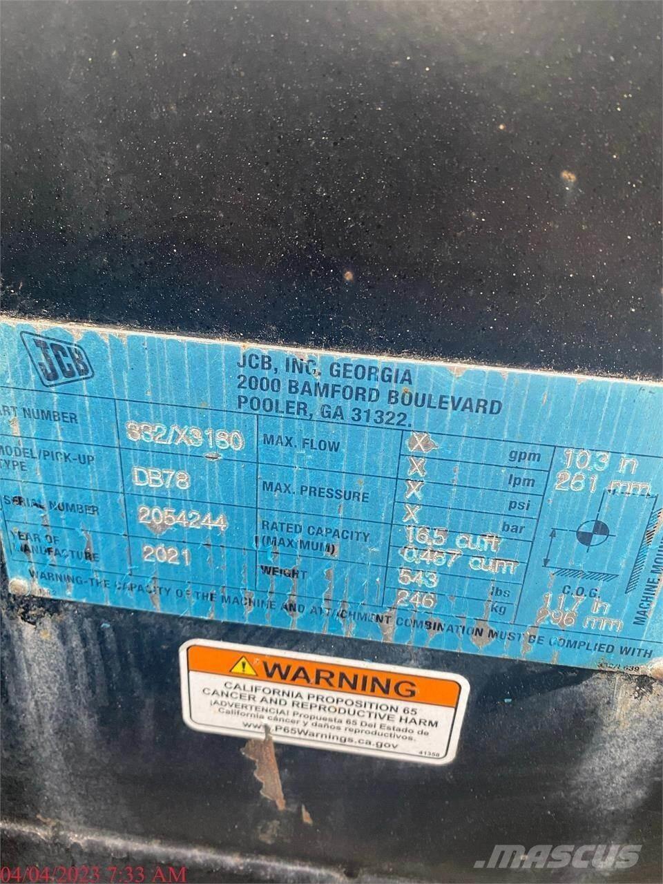 JCB 3TS-8W Smykem řízené nakladače