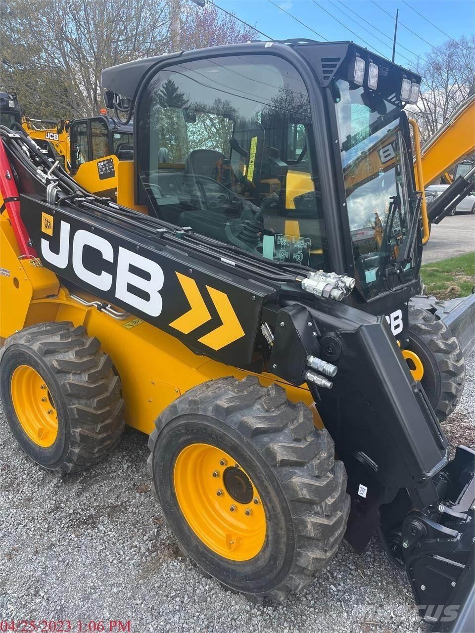 JCB 3TS-8W Smykem řízené nakladače