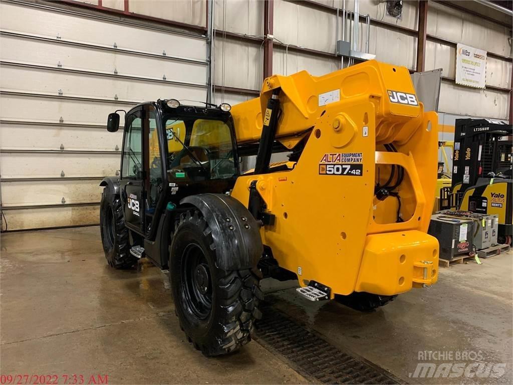 JCB 507-42 Teleskopické manipulátory