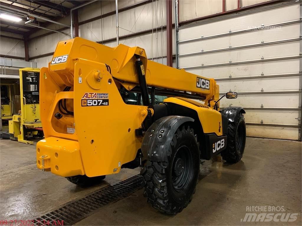JCB 507-42 Teleskopické manipulátory