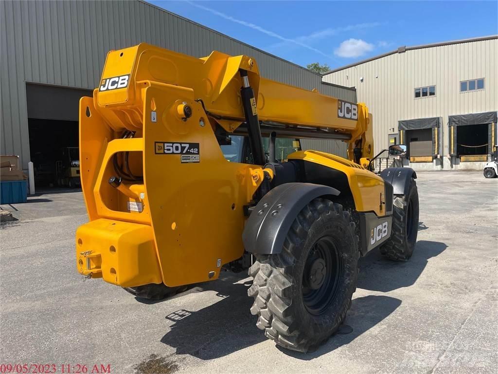 JCB 507-42 Teleskopické manipulátory