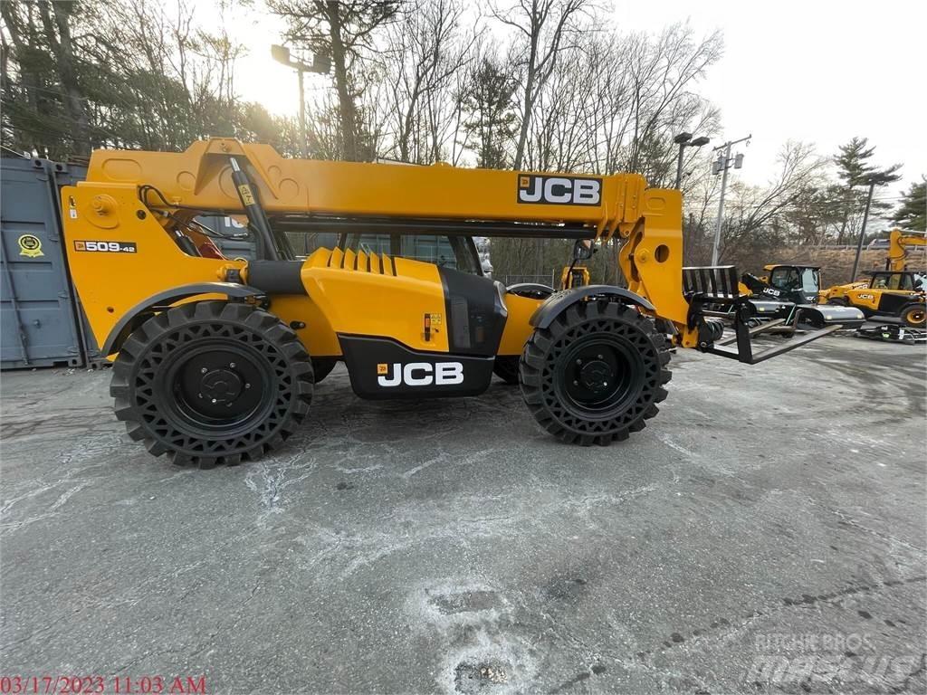 JCB 509-42 Teleskopické manipulátory