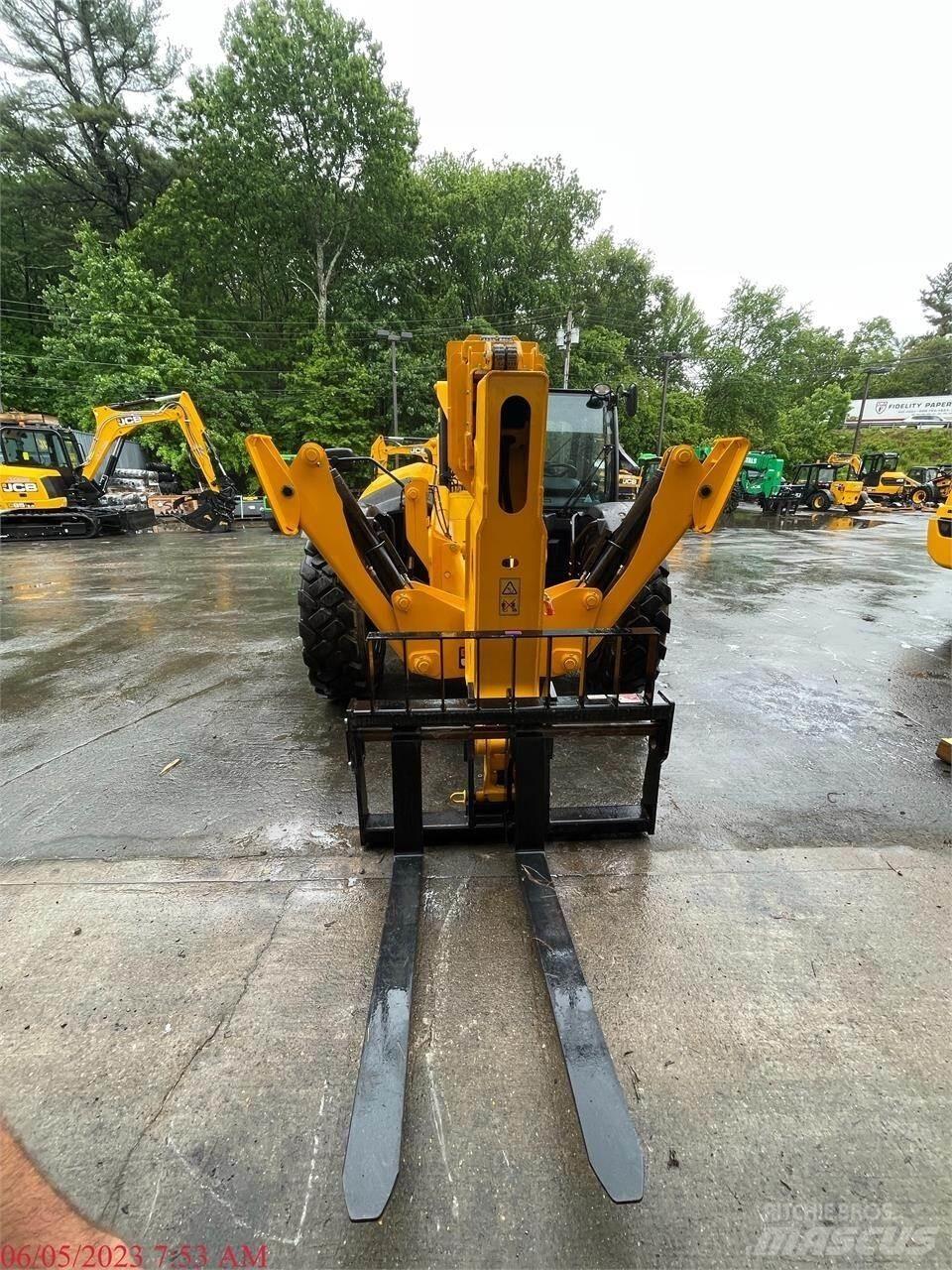 JCB 510-56 Teleskopické manipulátory