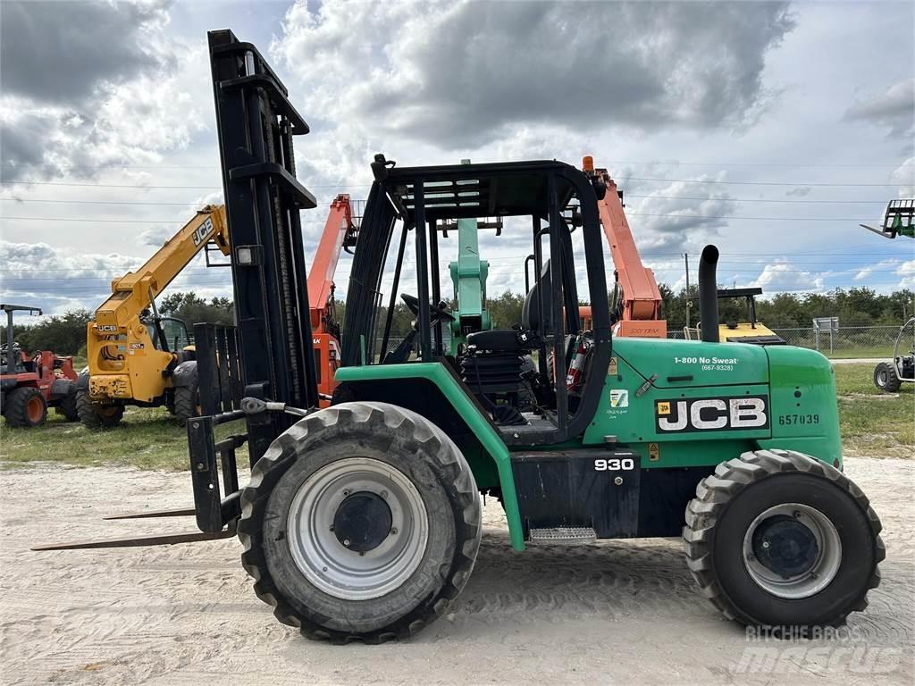 JCB 930 Terénní vysokozdvižné vozíky