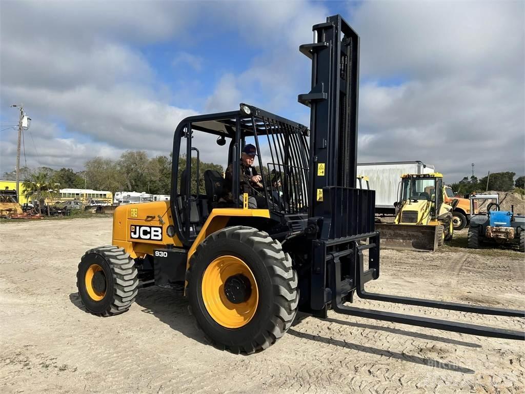 JCB 930 Terénní vysokozdvižné vozíky