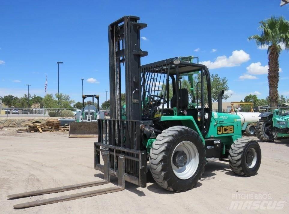 JCB 930 Terénní vysokozdvižné vozíky