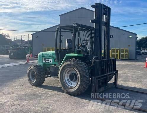 JCB 930 Terénní vysokozdvižné vozíky