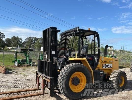 JCB 940 Terénní vysokozdvižné vozíky