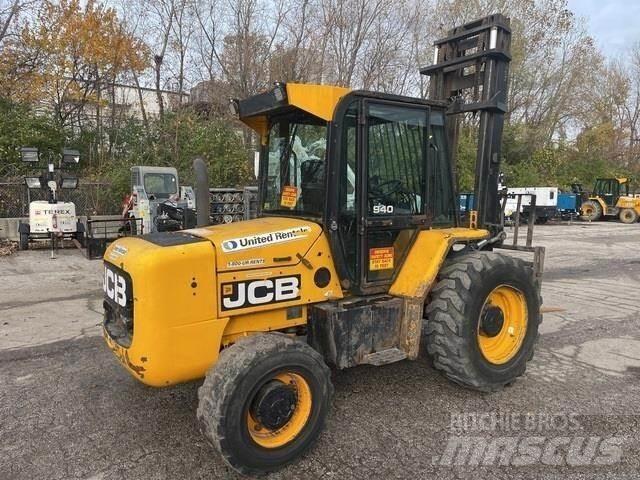 JCB 940 Terénní vysokozdvižné vozíky