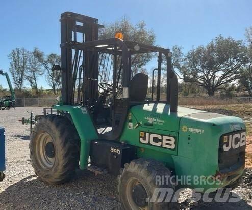 JCB 940 Terénní vysokozdvižné vozíky