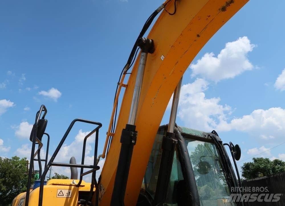 JCB JS160 Pásová rýpadla