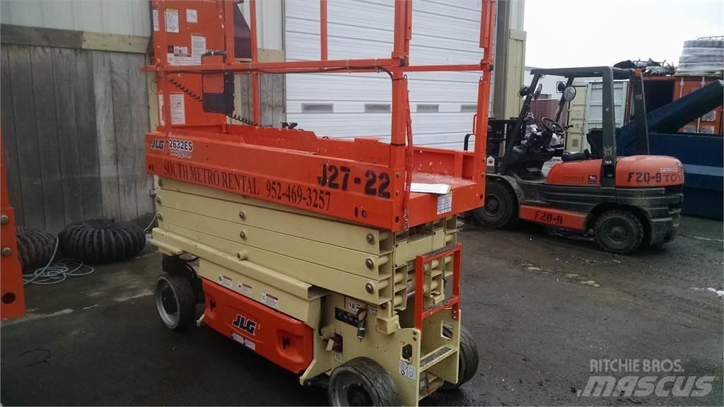 JLG 2632ES Nůžková zvedací plošina
