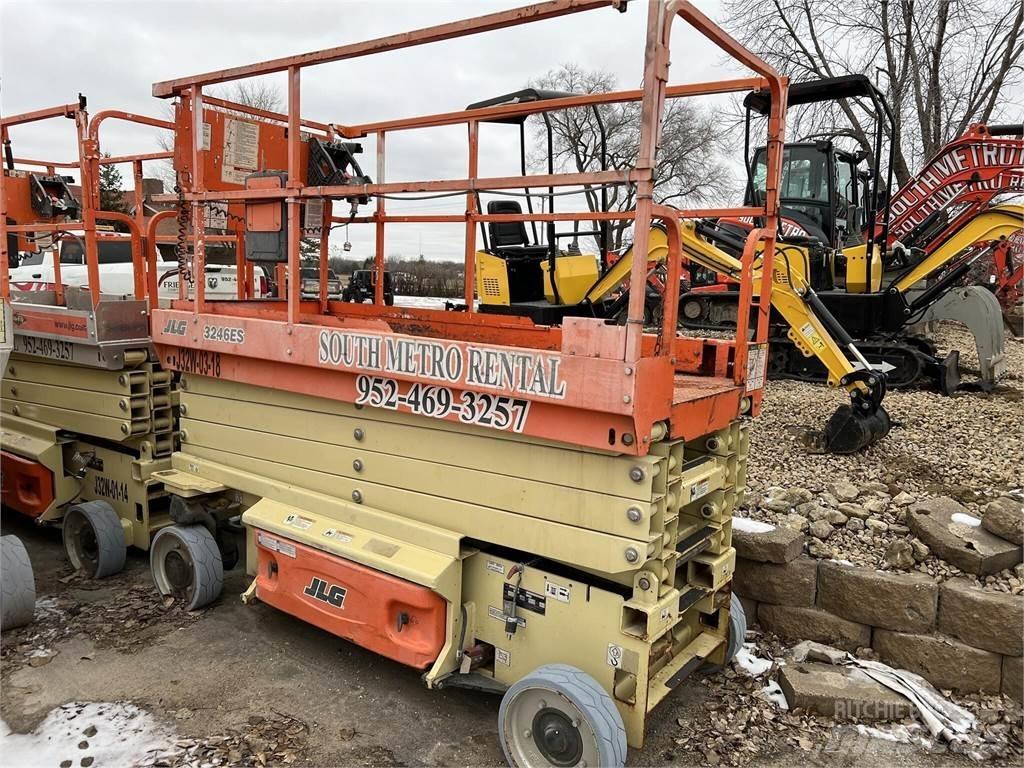 JLG 3246ES Nůžková zvedací plošina