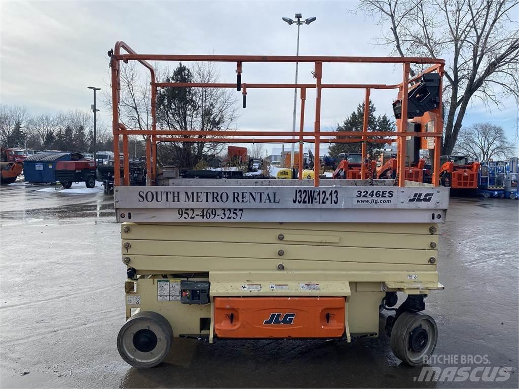 JLG 3246ES Nůžková zvedací plošina