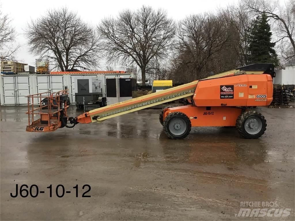 JLG 600S Teleskopické plošiny