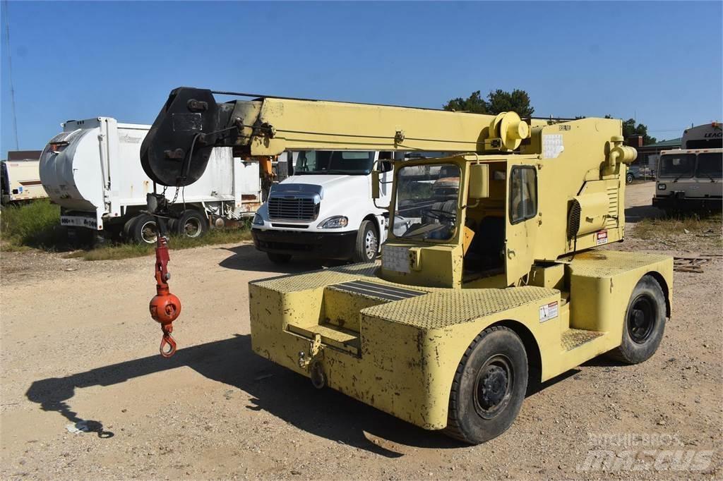JLG 886D Jeřáby pro těžký terén