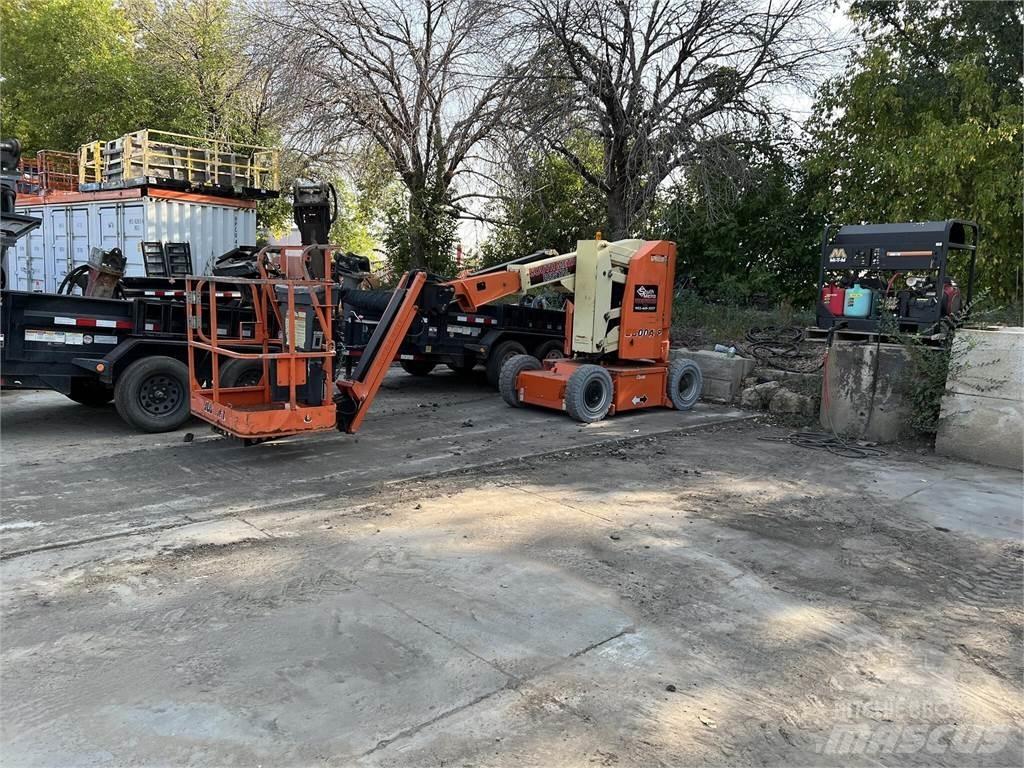 JLG E300AJP Kloubové plošiny