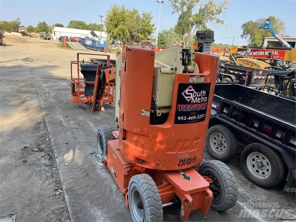 JLG E300AJP Kloubové plošiny