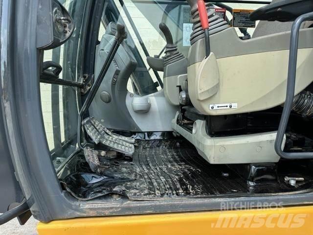 John Deere 210G LC Pásová rýpadla
