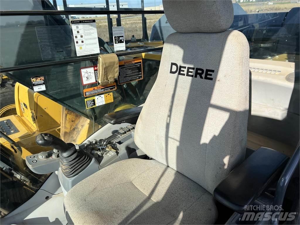 John Deere 210G LC Pásová rýpadla