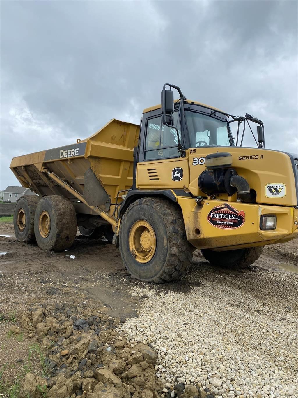 John Deere 300D Kloubové dempry