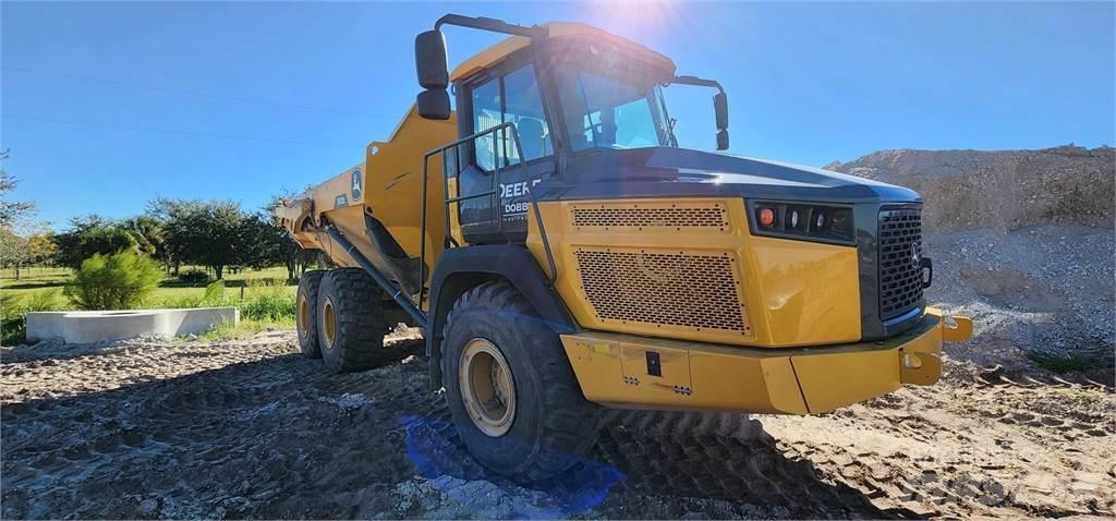 John Deere 310E Kloubové dempry