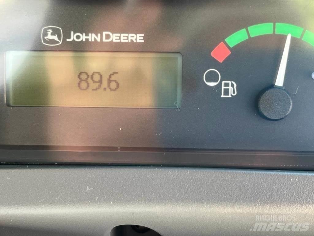 John Deere 325G Smykem řízené nakladače