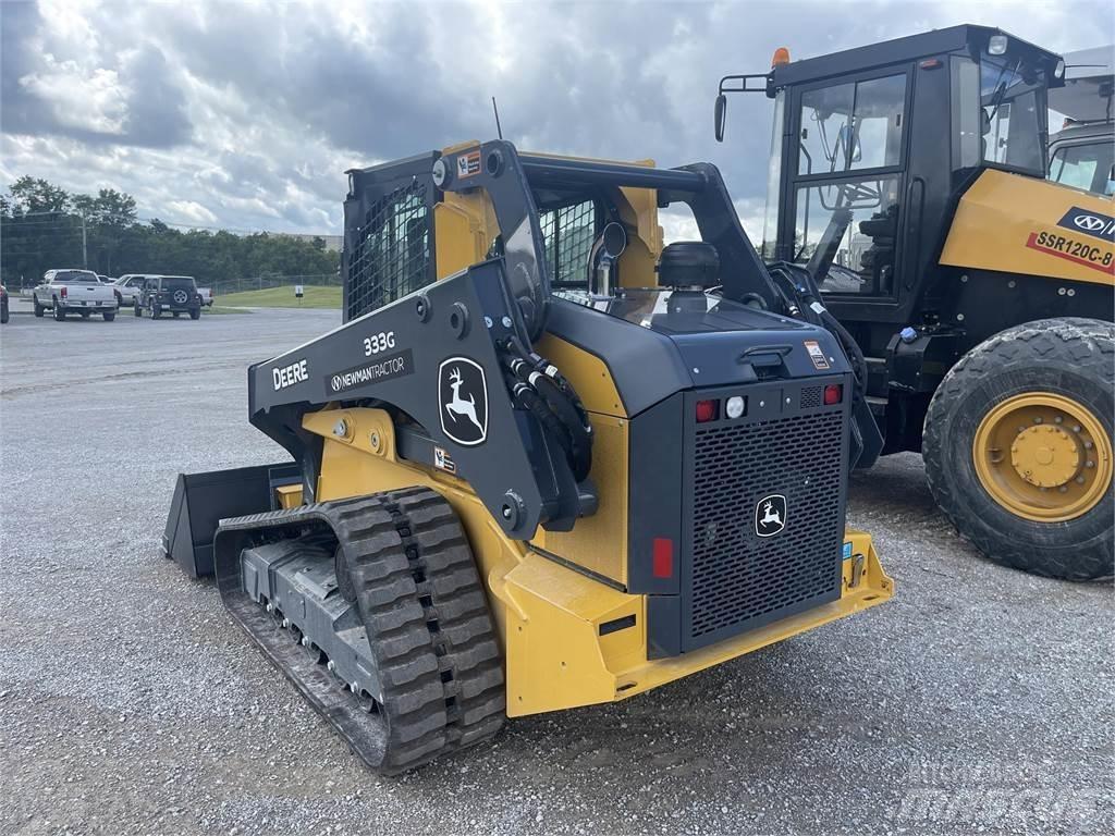 John Deere 333G Smykem řízené nakladače