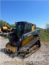 John Deere 333G Smykem řízené nakladače