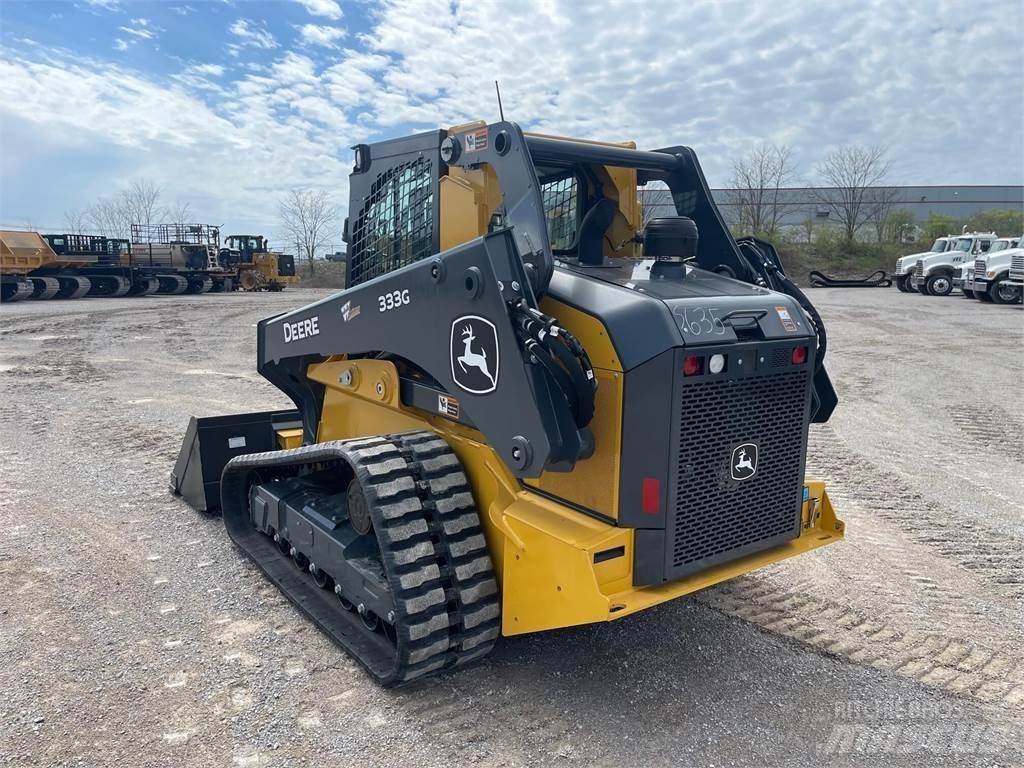 John Deere 333G Smykem řízené nakladače