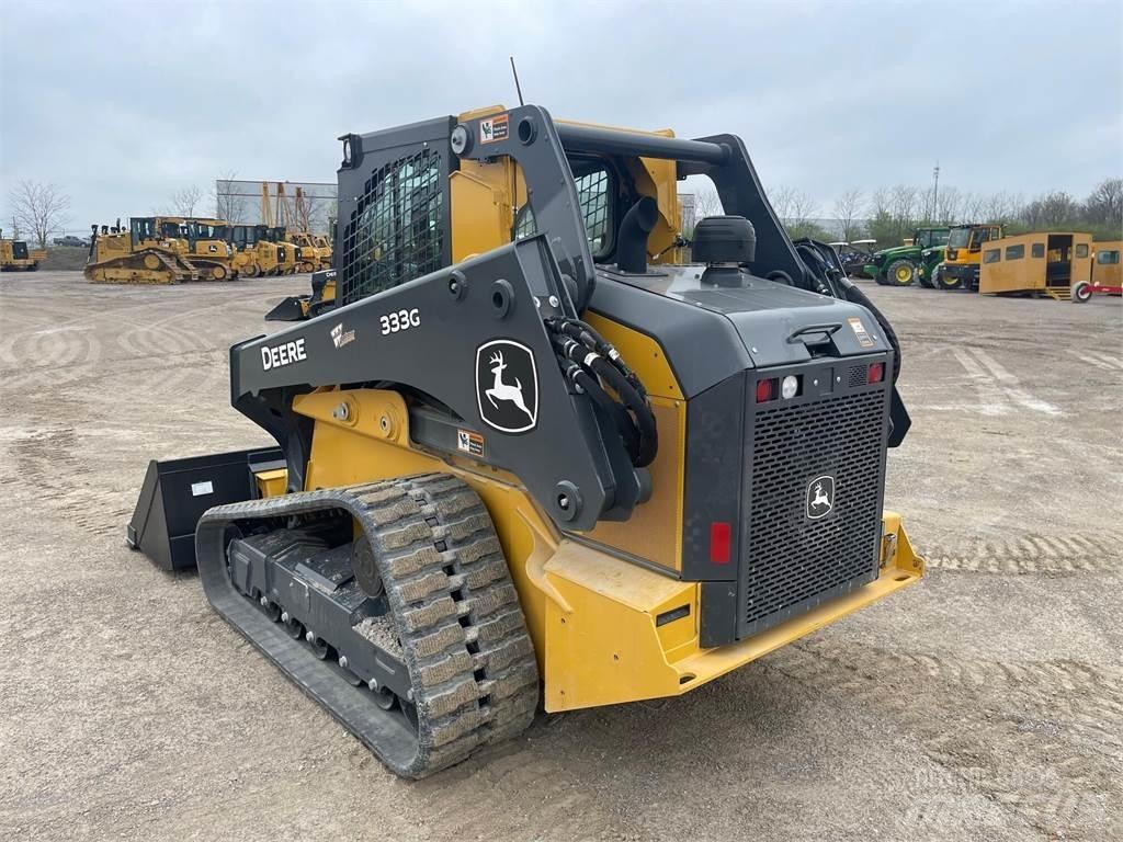 John Deere 333G Smykem řízené nakladače