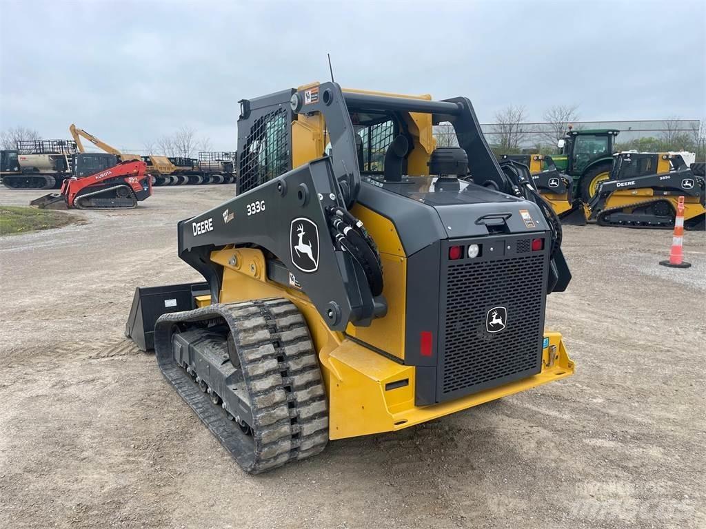 John Deere 333G Smykem řízené nakladače