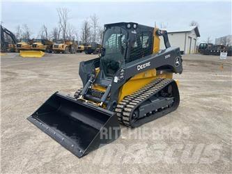 John Deere 333G Smykem řízené nakladače
