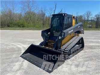 John Deere 333G Smykem řízené nakladače