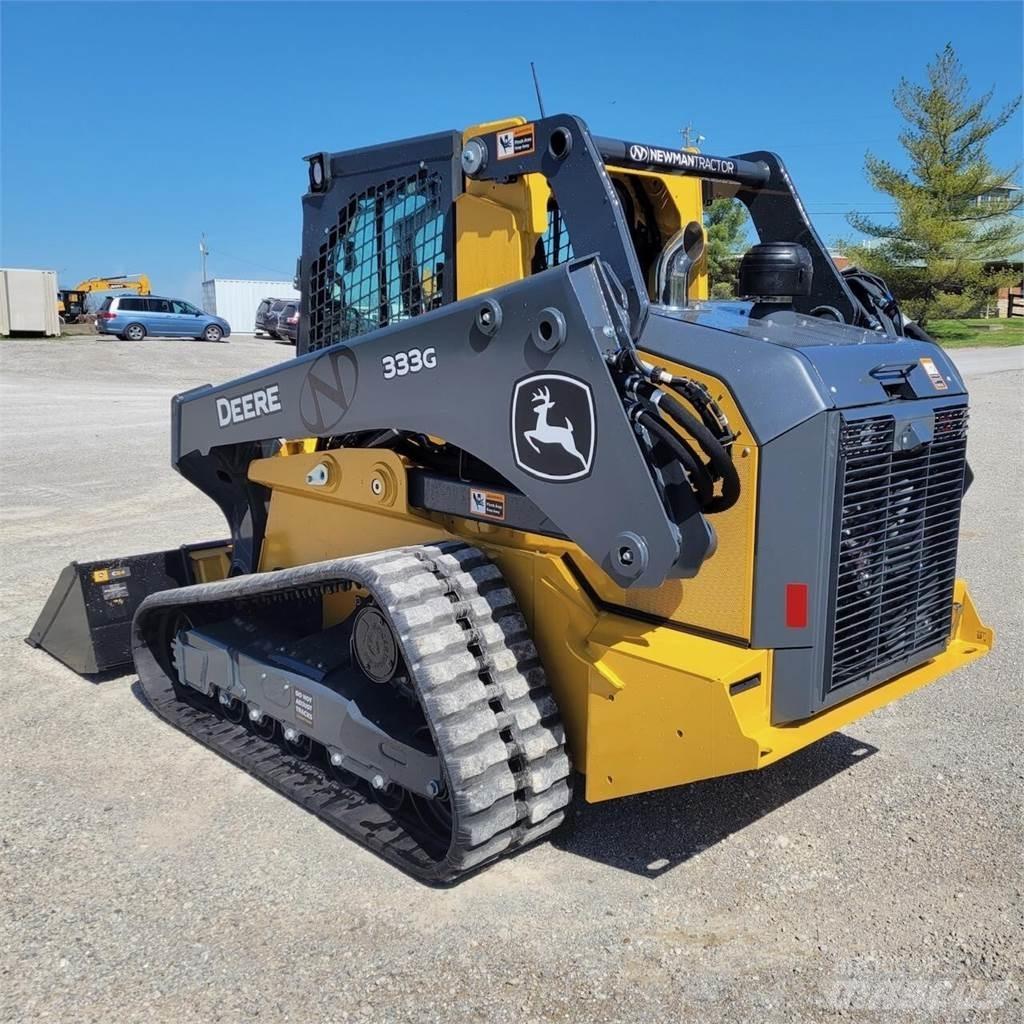 John Deere 333G Smykem řízené nakladače