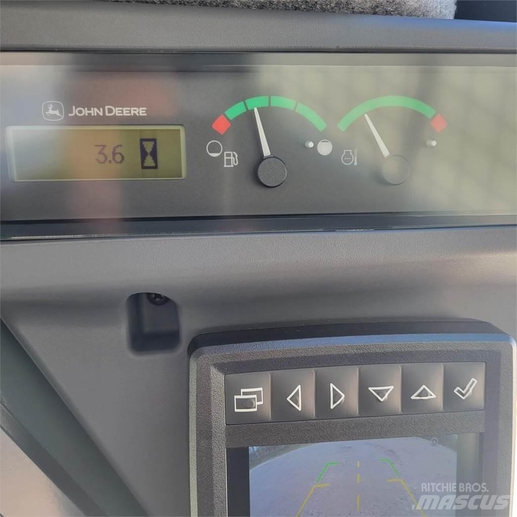 John Deere 333G Smykem řízené nakladače